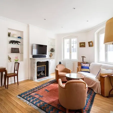 Appartement Haussmanien Atypique *